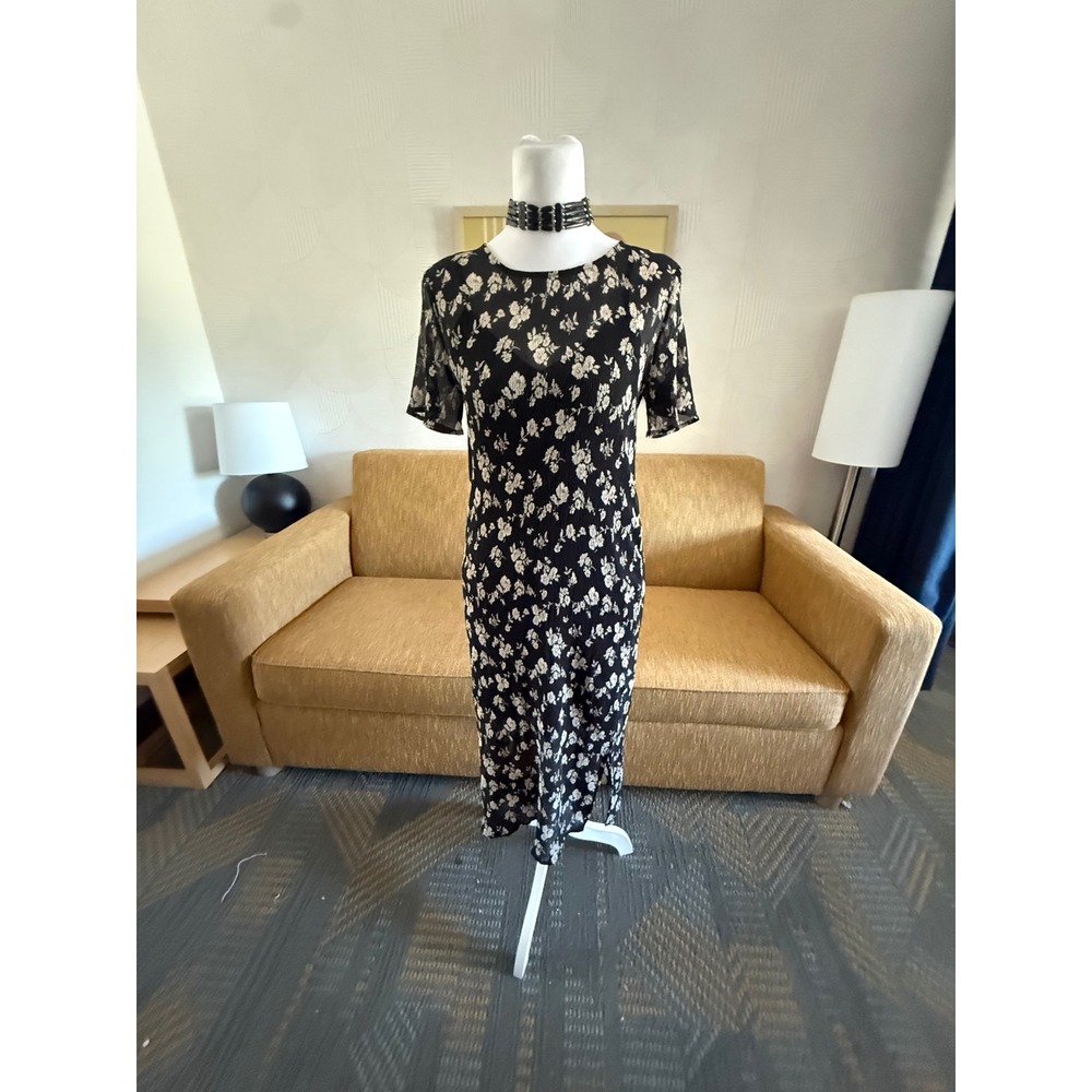 Forever 21 Contemporary Black Floral Plisse Midi Dress Short Sleeve Women Medium